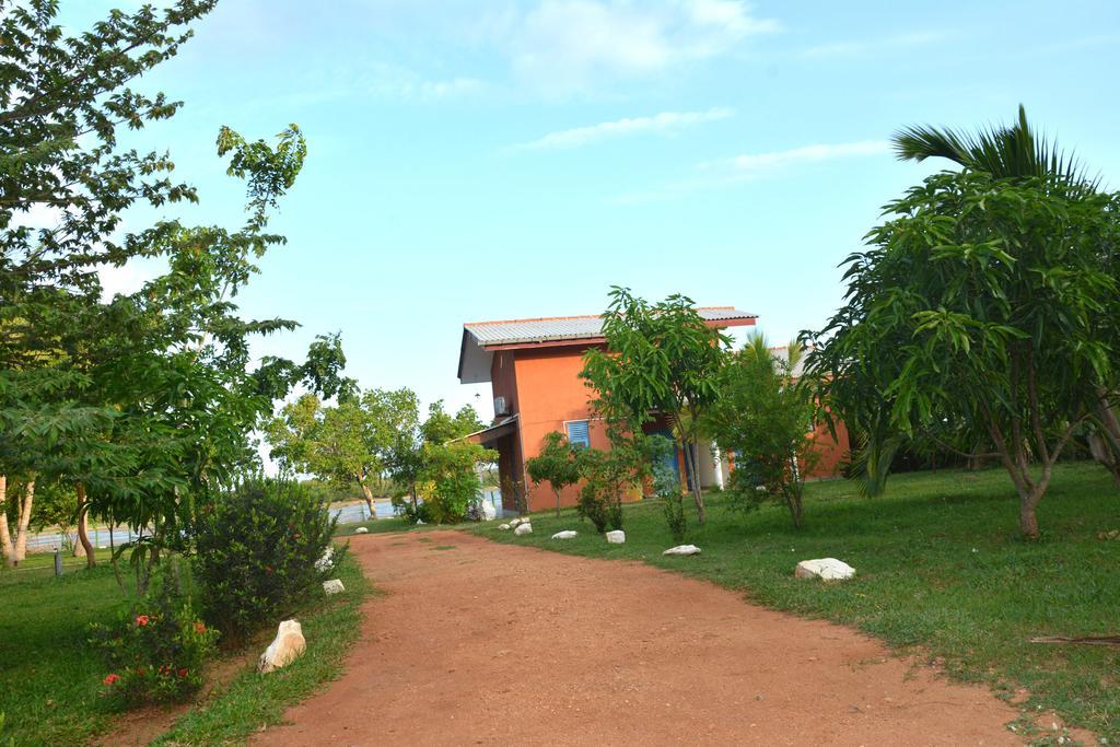 Serenity Lake Resort Yala Tissamaharama Kültér fotó