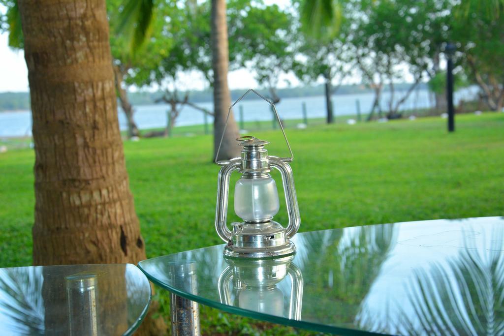 Serenity Lake Resort Yala Tissamaharama Kültér fotó