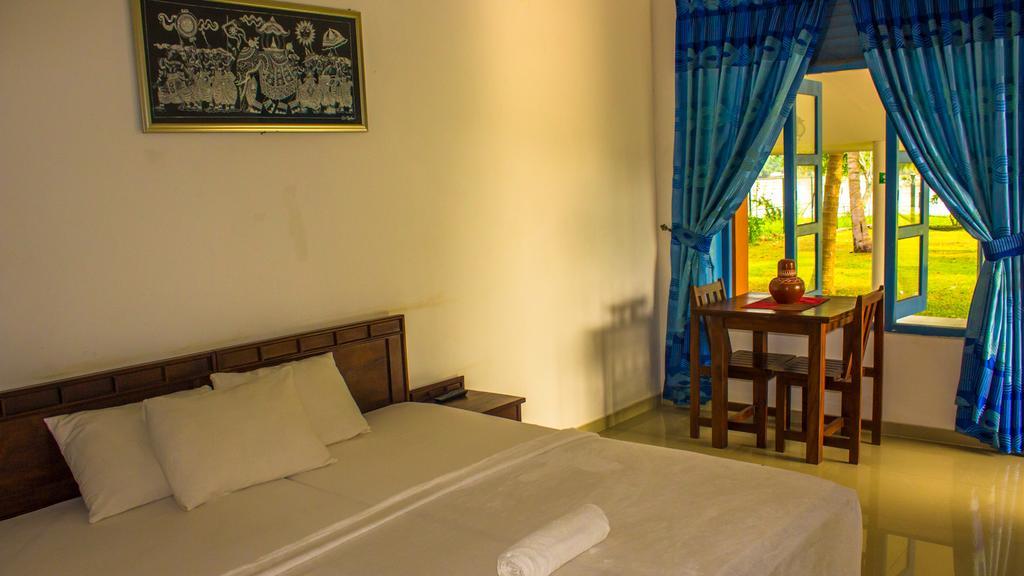 Serenity Lake Resort Yala Tissamaharama Kültér fotó