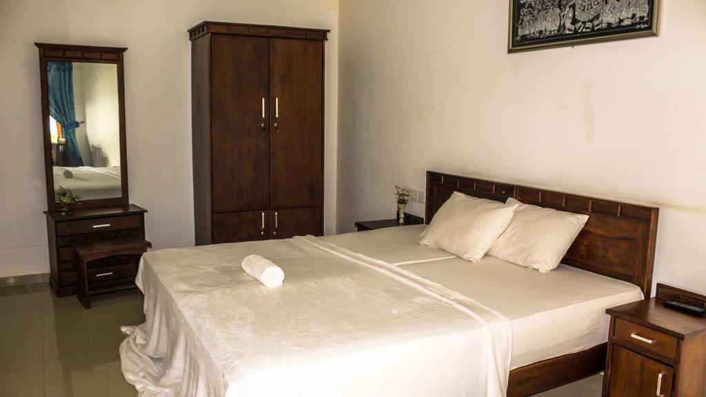 Serenity Lake Resort Yala Tissamaharama Kültér fotó